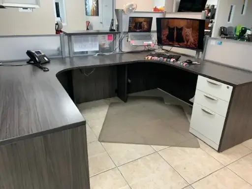 [Clearance-Combo5] Escritorio en U con acrílico, pedestal y countertop.