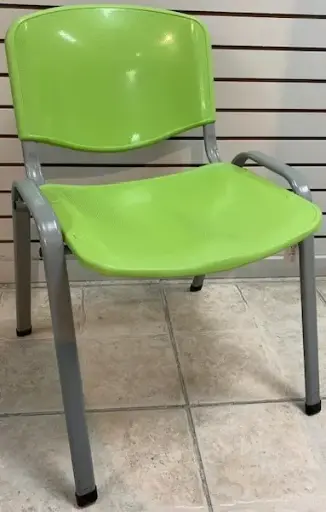 [Clearance-Ve] Silla de espera color verde.